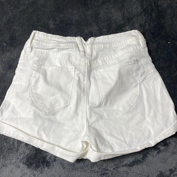 SHEIN WHITE DENIM SHORTS - Picture 2 of 2